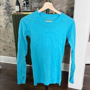Lululemon shirt